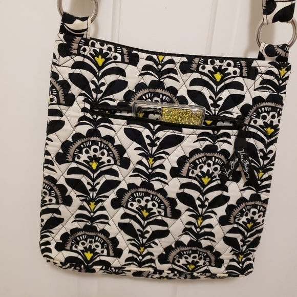 EC Vera Bradley Retired Pattern "Fanfare" Print Hipster, lightweight, preppy - Picture 7 of 10